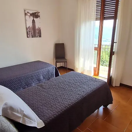 Casabelvederestresa 3 Apartamento *